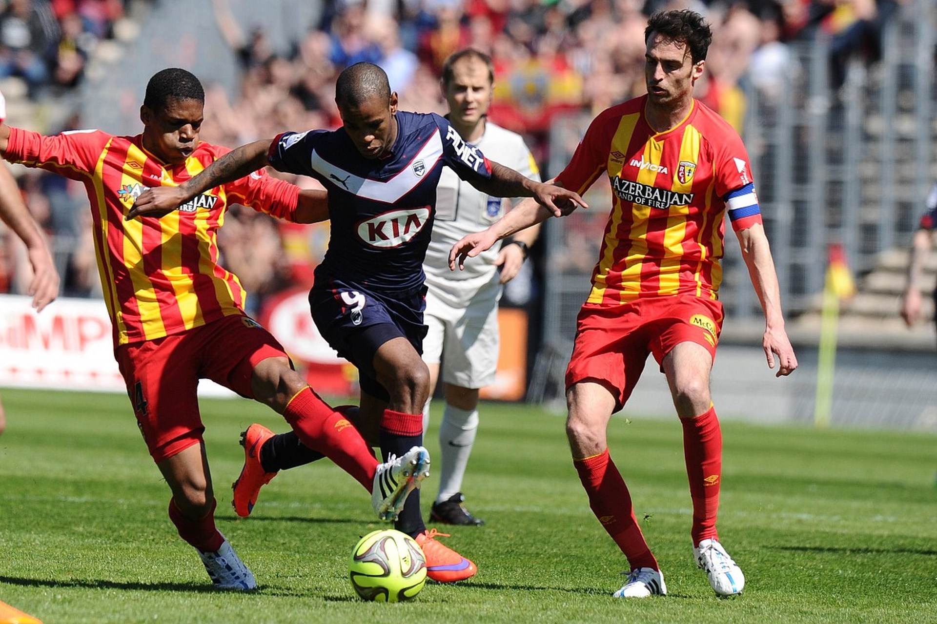 开云官网赛地聚焦：法国杯赛前热度飙升，上海海港遗憾出局，信心回归，身体对抗强度拉满的简单介绍